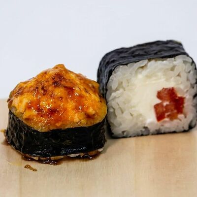 Запечённый вулкан спайси Сушими в Сушими по цене 890 ₽