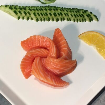 Сашими из лосося в Суши Gamma по цене 690 ₽