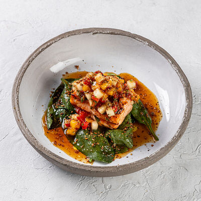 Лосось шисо со шпинатом и сальсой из ананаса в She по цене 1590 ₽