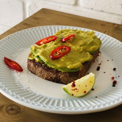 Тост с гуакамоле и авокадо в Debaton по цене 230