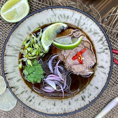 Фо бо с говядиной и рисовой лапшой в Гастробар DOM по цене 370