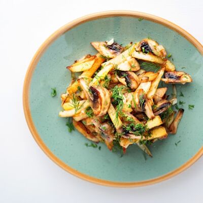 Картофель, жаренный с луком и грибамив Лангет Хаус по цене 257 ₽