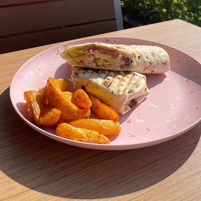 Фирменный Цезарь ролл в Люля & Сo по цене 650 ₽