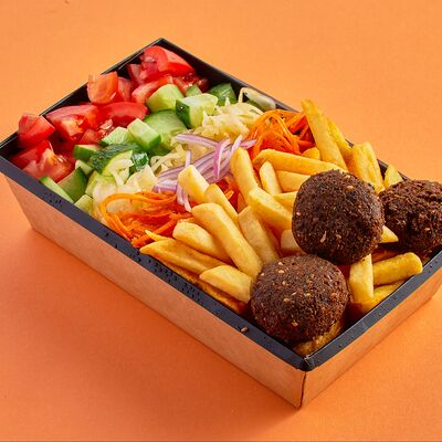 Фалафель на тарелке в Шаверма Don Doner по цене 499 ₽