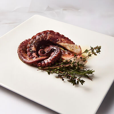 Осьминог отварной полуфабрикат в Рыба моя по цене 1375 ₽