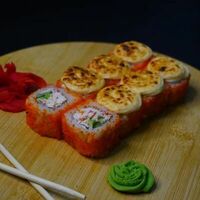 Запечённый ролл Калифорния ранч в Yo! Sushi