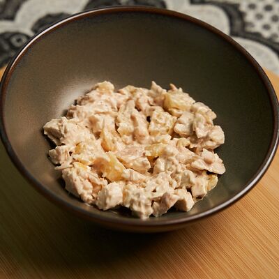 Салат Курица с ананасом в Кафе халяль по цене 190 ₽