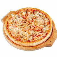 Острая мясная пицца с холопенью в Провинция
