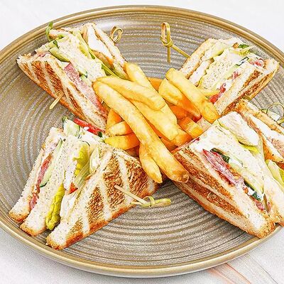 Клаб сэндвич в Tao Sushi Lab по цене 690 ₽