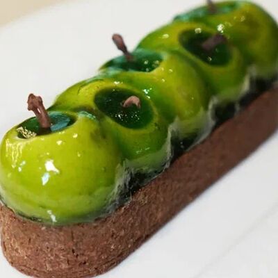 Шоколадный тарт с яблоками в Особняк по цене 430 ₽