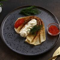 Блинчик с красной икрой в Блинчики