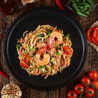 Яичная лапша с морепродуктами в KIRIMATI по цене 741 ₽