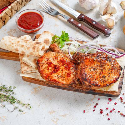 Шашлык из свинoй корейки в Домашний Вкус по цене 1230 ₽