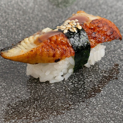 Суши Угорь в Under the sea по цене 300 ₽