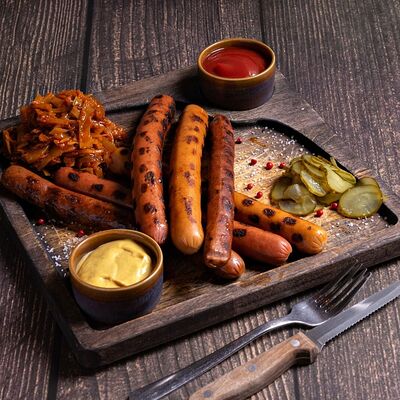 Колбаски куриные в Булл Вар по цене 910 ₽