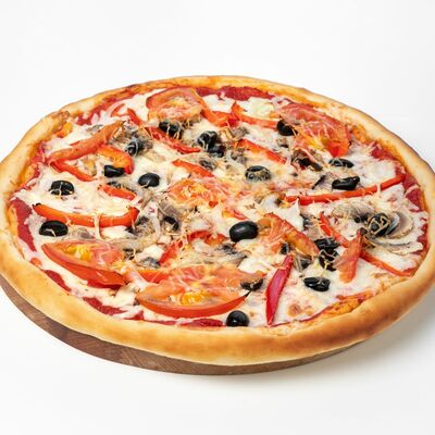 Пицца Вегетарианская на тонком тесте 32 см в Сакура по цене 550 ₽