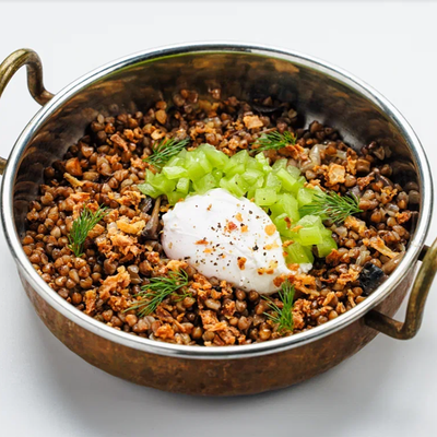 Греча с грибами и яйцом пашот в Причал по цене 420 ₽