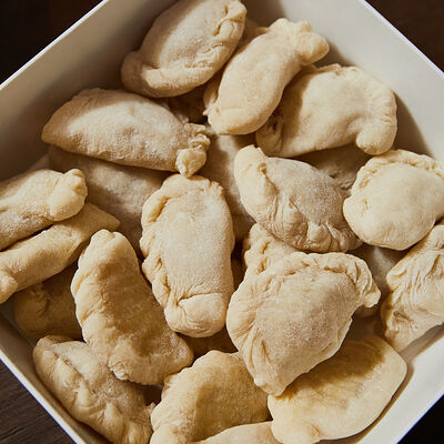 Вареники с вишней 0,5кг в Плюшка по цене 850 ₽