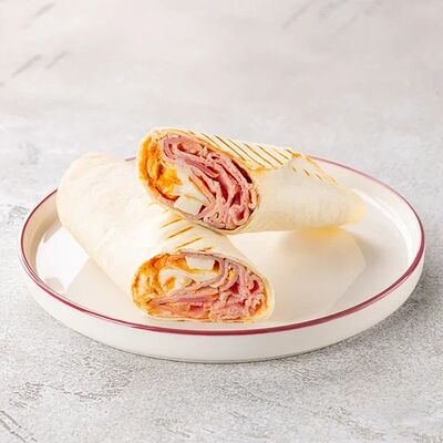 Ролл с ветчиной и яйцом в Шоколадница по цене 490 ₽