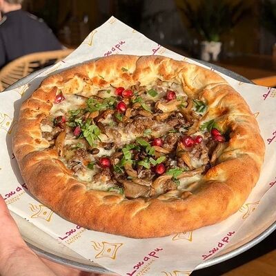 Кубдари с говядиной и жаренным вешенками в Джари по цене 800 ₽
