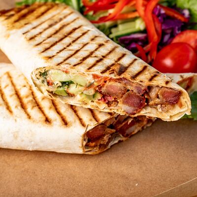 Шаурма Деревенская со Свининой в Bourbon по цене 410 ₽