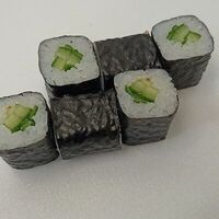 Ролл с огурцом в Sushi & Shef