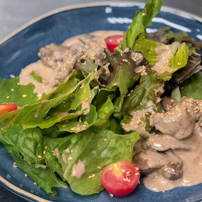 Салат в азиатском стиле в Баловень С по цене 670 ₽