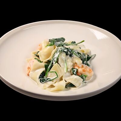 Паппарделле со страчателлой, креветками и шпинатом в Beer & Fire Grill по цене 997 ₽