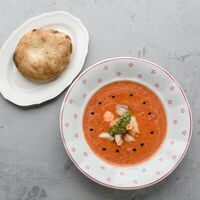 Суп с морепродуктамив Август бистро