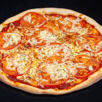 Пицца Маргарита в Булка и Мясо по цене 650 ₽