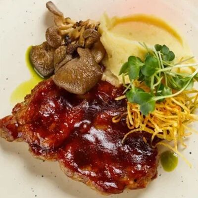 Стейк из свининыв Конфитюр по цене 705 ₽