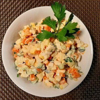 Салат Оливье в Кафе-бар Лайт по цене 290 ₽