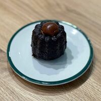 Канеле с солёной карамелью в SOVA
